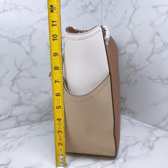 Michael Kors JST Large Chain Shoulder Bag - Picture 4 of 7